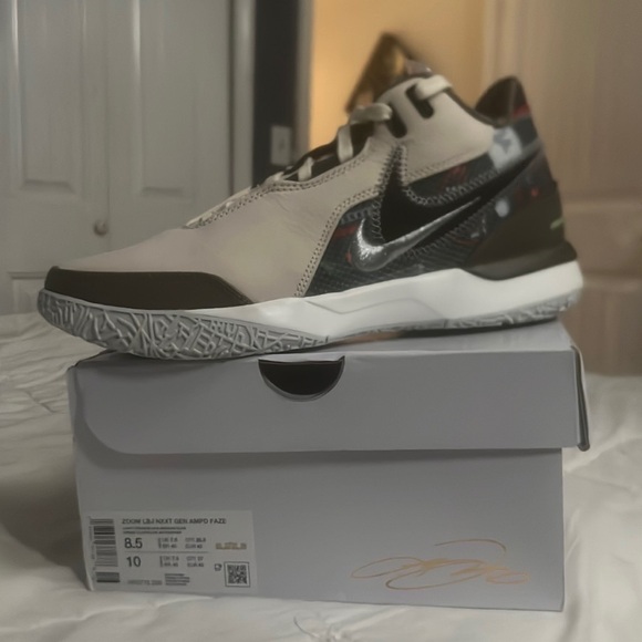 Lebron NXXT Gen AMPD x Fade basketball shoes size 8.5 - Picture 4 of 5